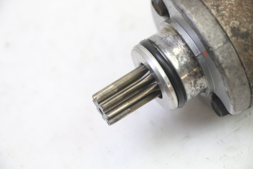 photo de STARTMOTOR HYOSUNG GV AQUILA 125 (2000 - 2009) - Detail van het onderdeel