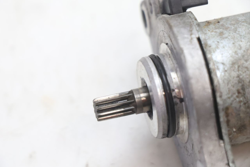 photo de STARTMOTOR MBK BOOSTER SPIRIT 50 (1999 - 2003) - Detail van het onderdeel