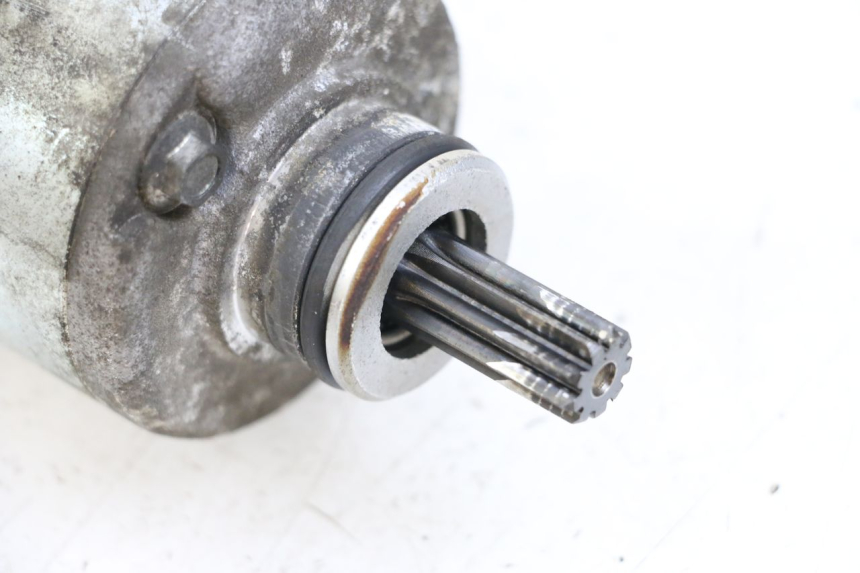 photo de STARTMOTOR SUZUKI BURGMAN 125 (2007 - 2014) - Detail van het onderdeel
