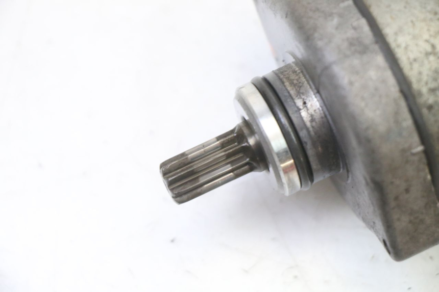 photo de STARTMOTOR HONDA CBR RR FIREBLADE 900 (1992 - 1994) - Zoom op gebruiksstaat