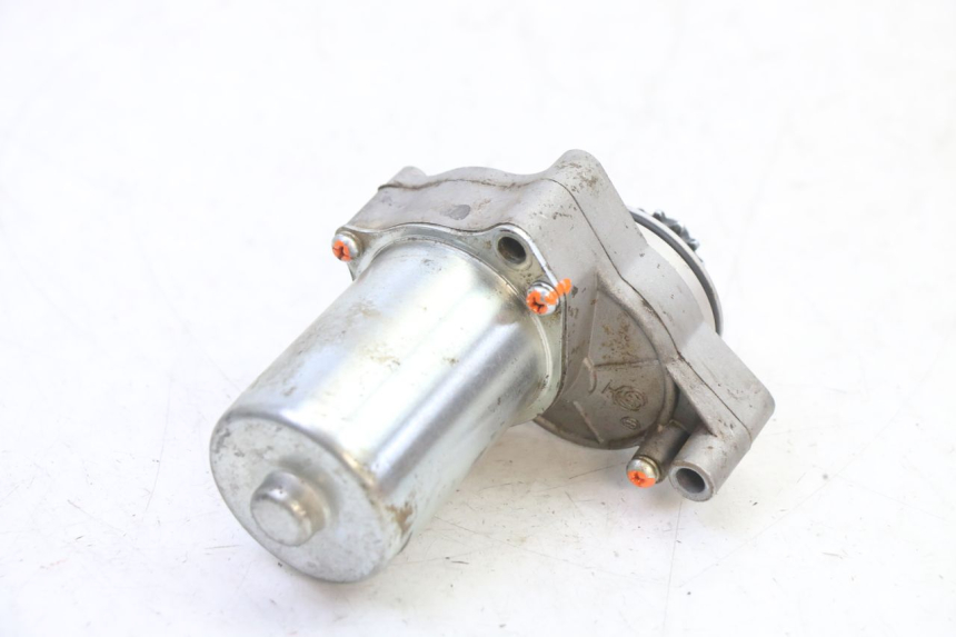 photo de STARTMOTOR SPEEDY DELUXE 125 - Bevestigingspunten