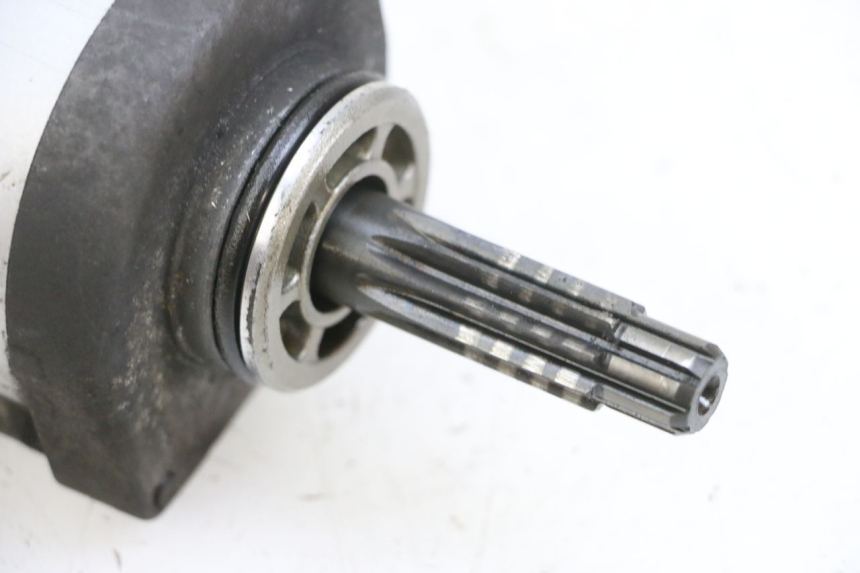 photo de STARTMOTOR SUZUKI DL V STROM 1000 (2002 - 2007) - Bevestigingspunten