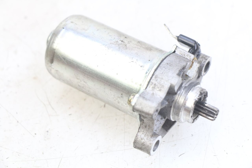 photo de STARTMOTOR PIAGGIO FLY 4T 50 (2013 - 2017) - Hoofdaanzicht