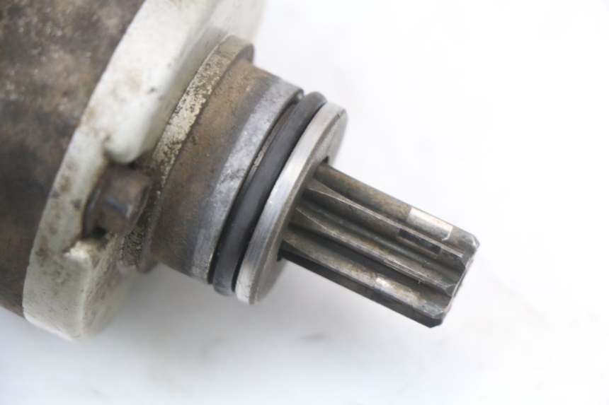 photo de STARTMOTOR HYOSUNG GF 125 (2001 - 2005) - Detail van het onderdeel