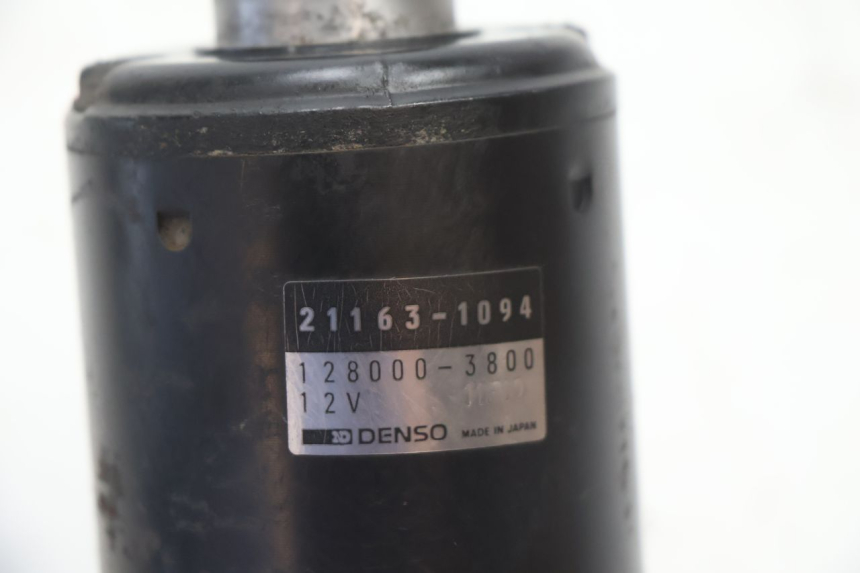 photo de STARTMOTOR KAWASAKI GPX F ZX750F 750 (1986 - 1990) - Zoom op gebruiksstaat