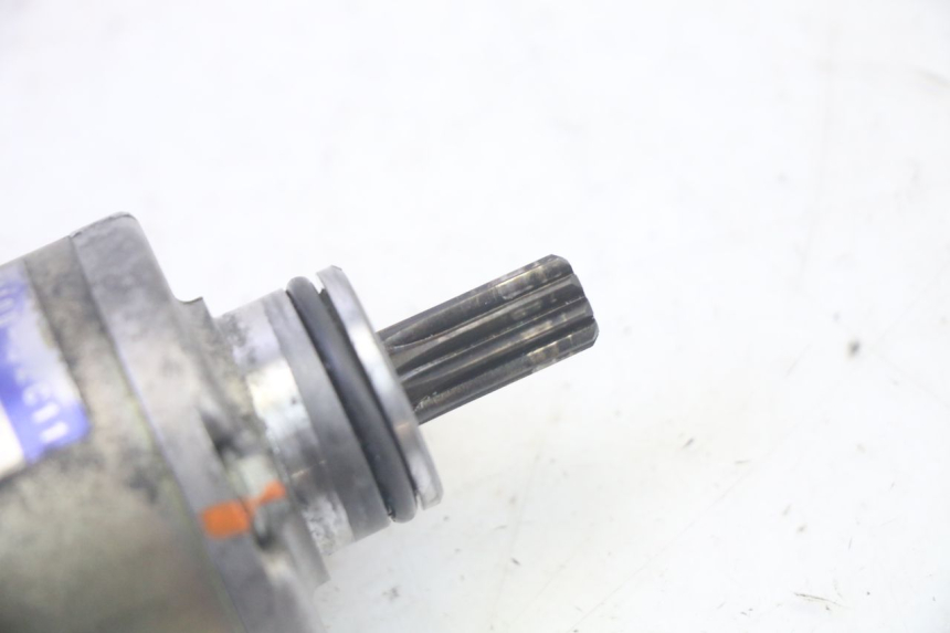 photo de STARTMOTOR SUZUKI GSF N BANDIT 600 (1996 - 1999) - Detail van het onderdeel