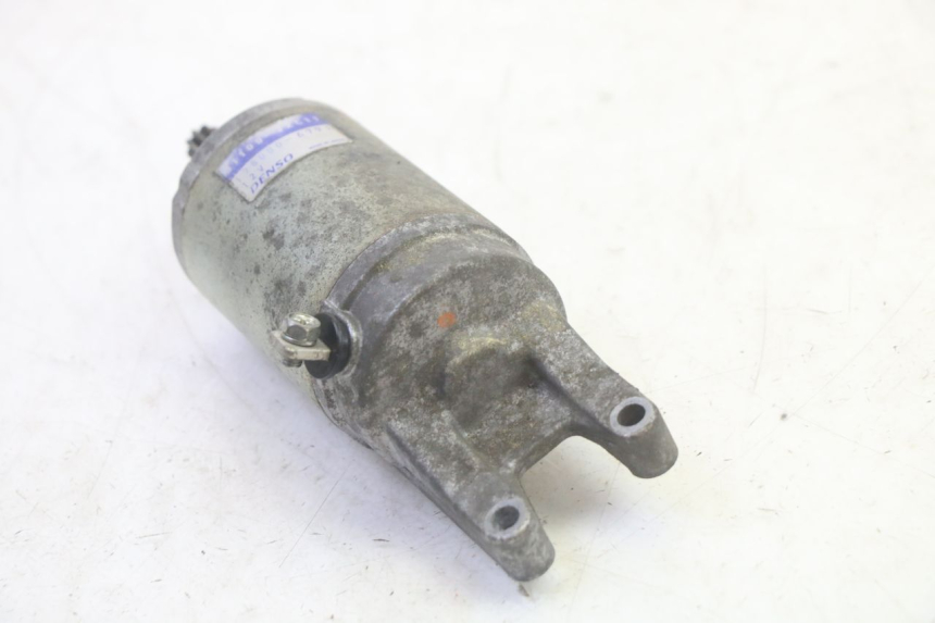 photo de STARTMOTOR SUZUKI GSF N BANDIT 600 (1996 - 1999) - Bevestigingspunten