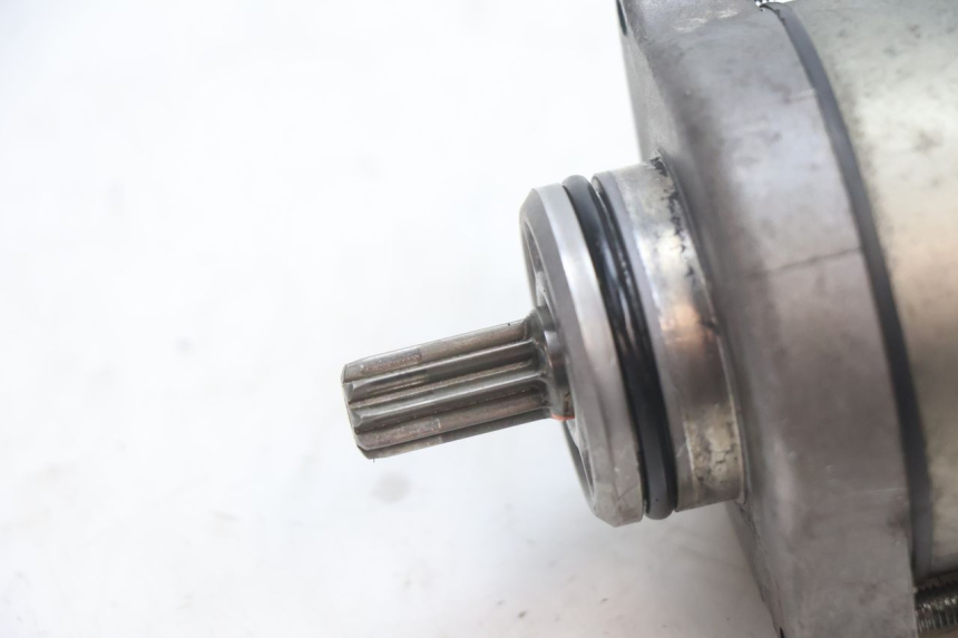 photo de STARTMOTOR SUZUKI GSF N BANDIT 1200 (2001 - 2005) - Detail van het onderdeel
