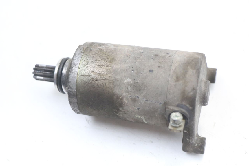 photo de STARTMOTOR SUZUKI GZ MARAUDER 125 (1998 - 2004) - Technische close-up