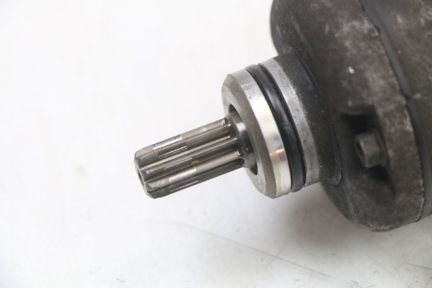 photo de STARTMOTOR HONDA NES AROBASE 125 (2000 - 2003) - Detail van het onderdeel