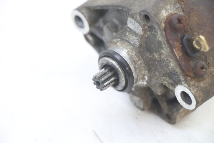 photo de STARTMOTOR HONDA SCV LEAD 100 (2003 - 2007) - Detail van het onderdeel