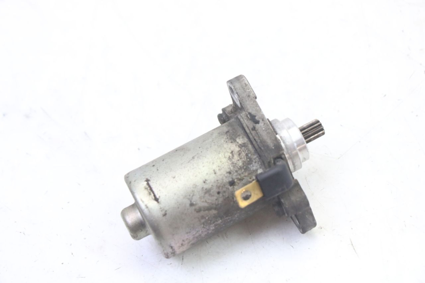 photo de STARTMOTOR PEUGEOT KISBEE 2T 50 (2018 - 2022) - Andere kijkhoek