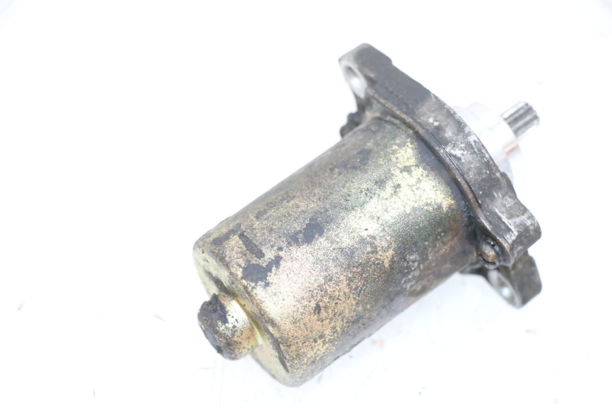 photo de STARTMOTOR PEUGEOT KISBEE 2T 50 (2010 - 2017) - Zoom op gebruiksstaat