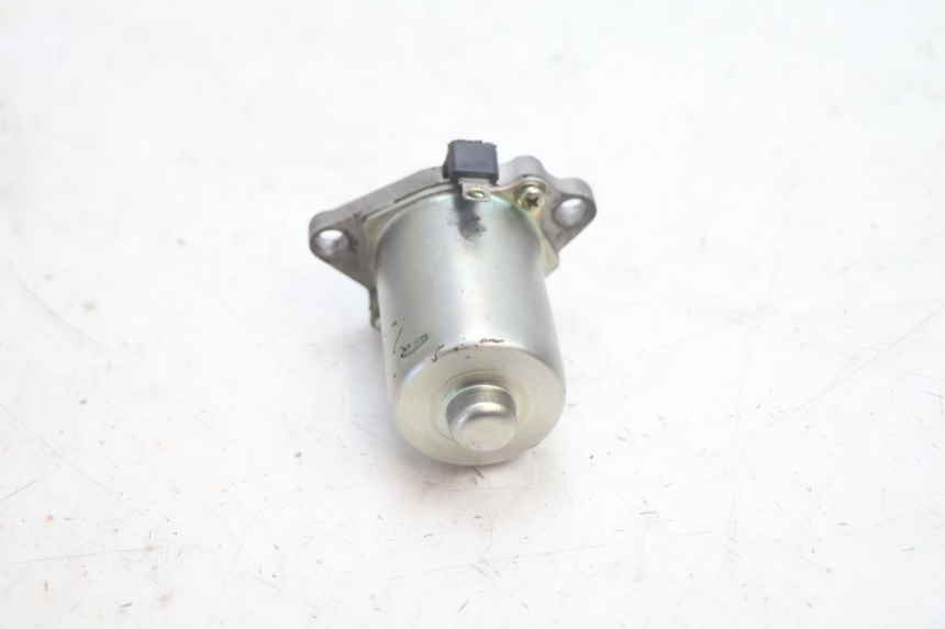 photo de STARTMOTOR PEUGEOT KISBEE 2T 50 (2010 - 2017) - Staat van het oppervlak