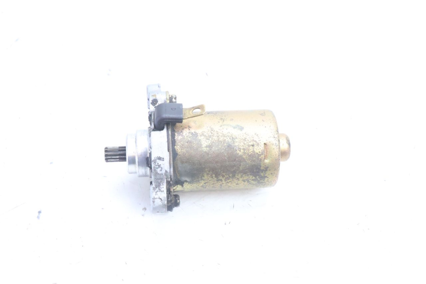 photo de STARTMOTOR PEUGEOT KISBEE 2T 50 (2010 - 2017) - Hoofdaanzicht