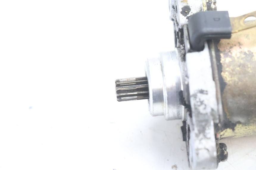 photo de STARTMOTOR PEUGEOT KISBEE 2T 50 (2010 - 2017) - Detail van het onderdeel