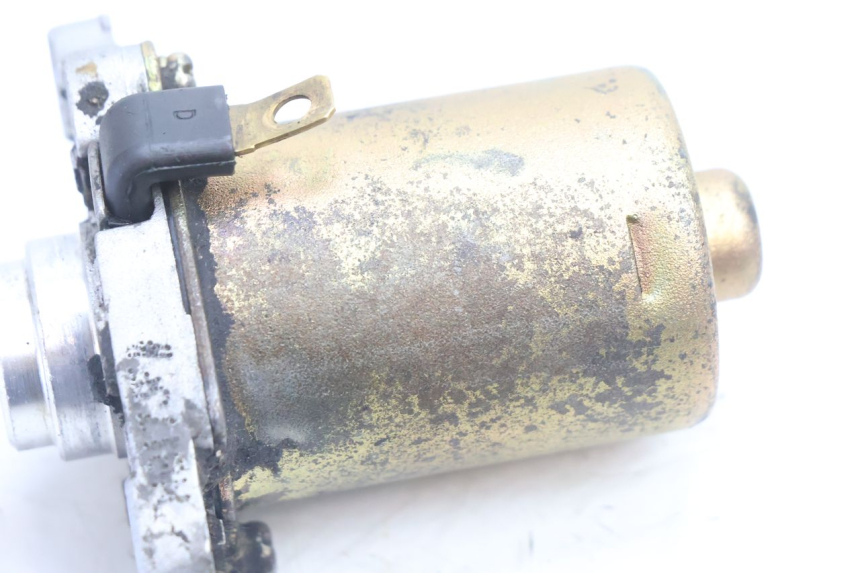 photo de STARTMOTOR PEUGEOT KISBEE 2T 50 (2010 - 2017) - Zoom op gebruiksstaat