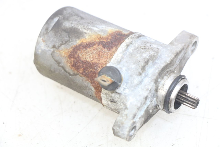 photo de STARTMOTOR PEUGEOT KISBEE 4T 50 (2018 - 2022) - Hoofdaanzicht