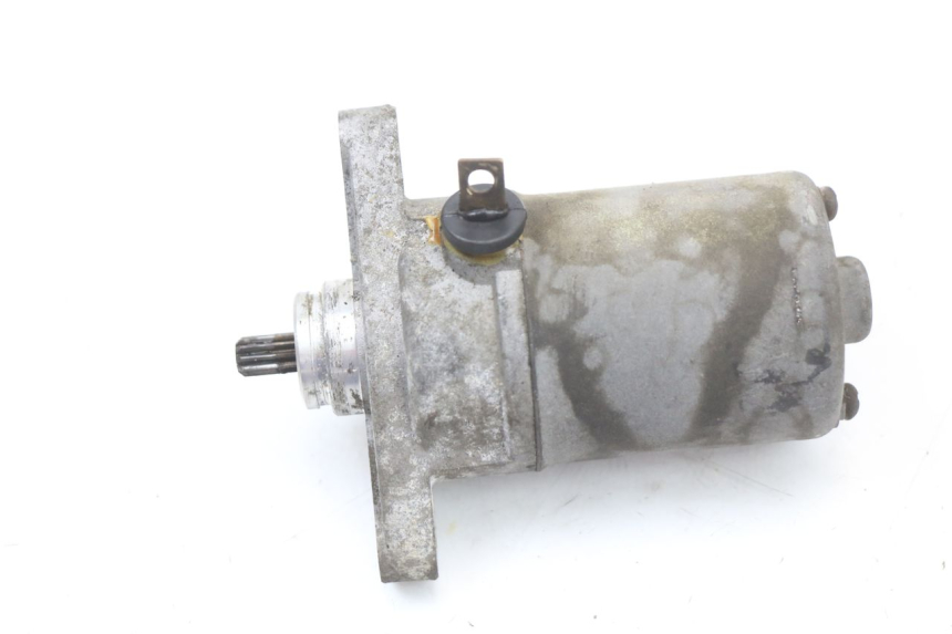 photo de STARTMOTOR PEUGEOT KISBEE 4T 50 (2010 - 2017) - Hoofdaanzicht