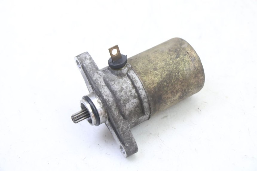 photo de STARTMOTOR PEUGEOT KISBEE 4T 50 (2018 - 2022) - Hoofdaanzicht