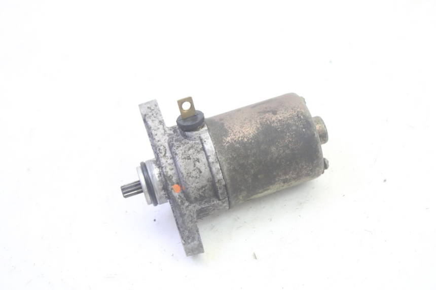 photo de STARTMOTOR PEUGEOT KISBEE 4T 50 (2018 - 2022) - Hoofdaanzicht