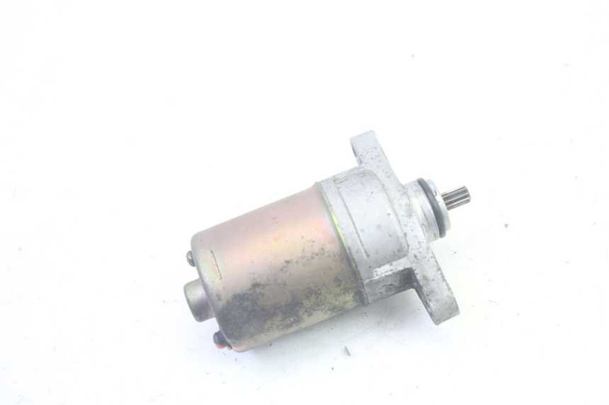 photo de STARTMOTOR PEUGEOT KISBEE 4T 50 (2018 - 2022) - Technische close-up