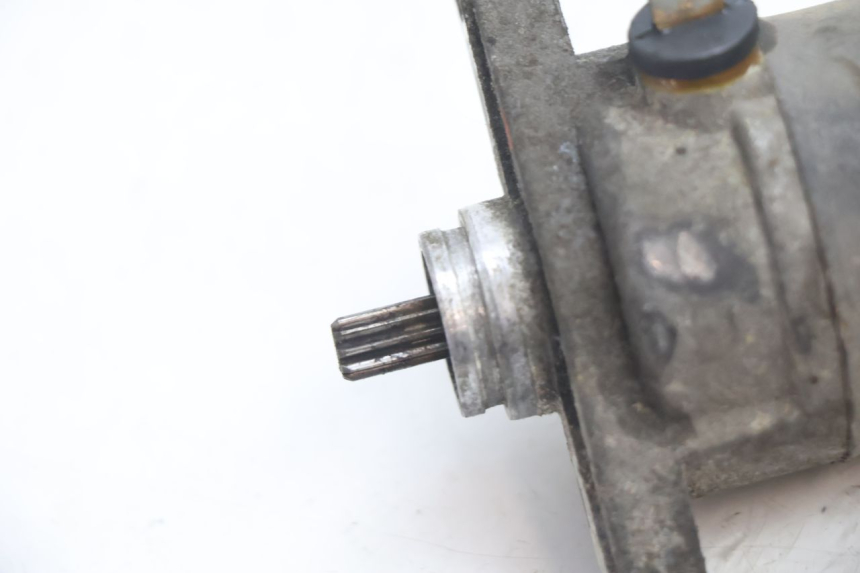 photo de STARTMOTOR PEUGEOT KISBEE 4T 50 (2010 - 2017) - Detail van het onderdeel