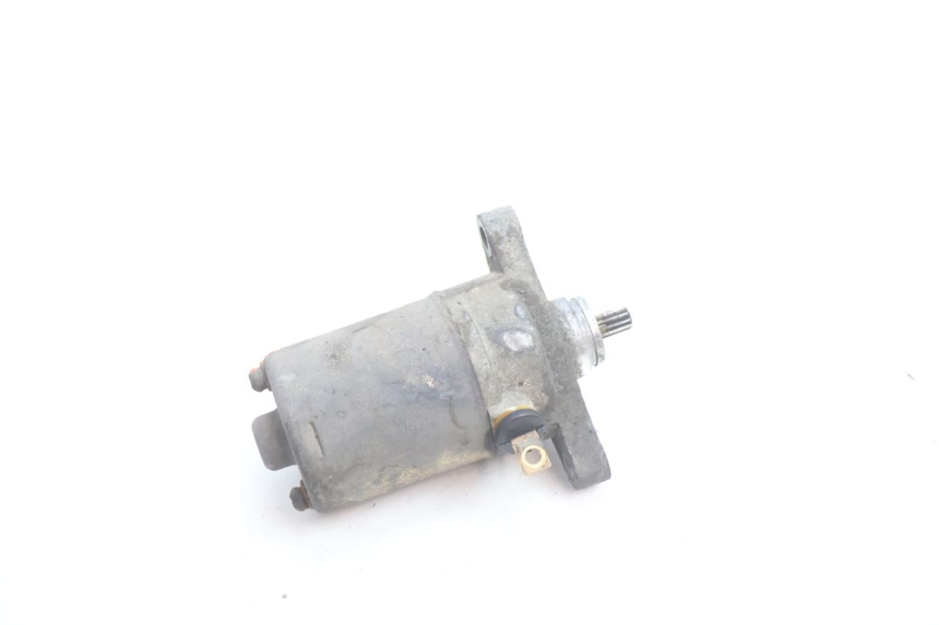 photo de STARTMOTOR PEUGEOT KISBEE 4T 50 (2010 - 2017) - Andere kijkhoek