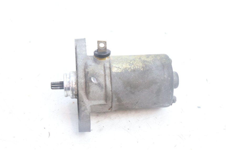 photo de STARTMOTOR PEUGEOT KISBEE 4T 50 (2010 - 2017) - Hoofdaanzicht