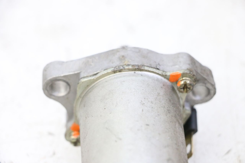 photo de STARTMOTOR PIAGGIO LIBERTY 4T 50 (2009 - 2015) - Zoom op gebruiksstaat