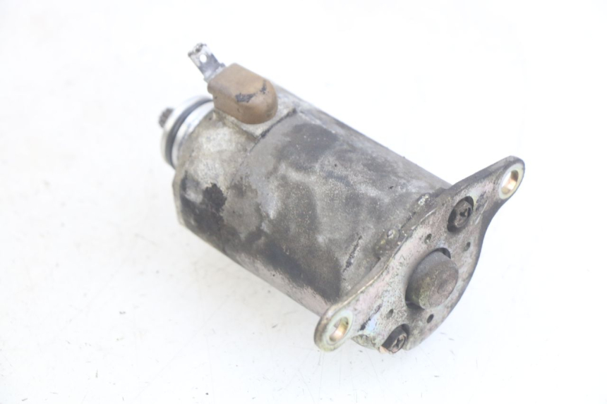 photo de STARTMOTOR SYM MIO 50 (2011 - 2017) - Zoom op gebruiksstaat