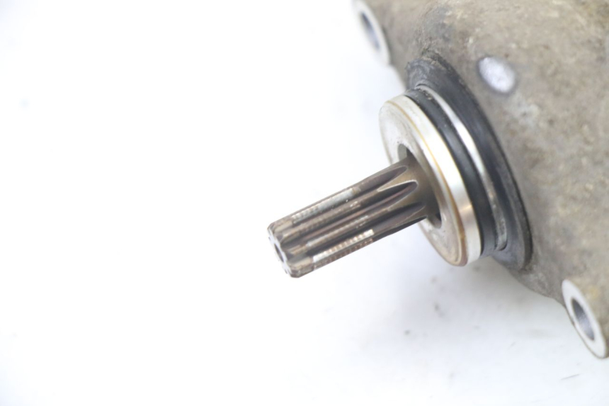 photo de STARTMOTOR MBK OVETTO 4T 50 (2008 - 2016) - Zoom op gebruiksstaat