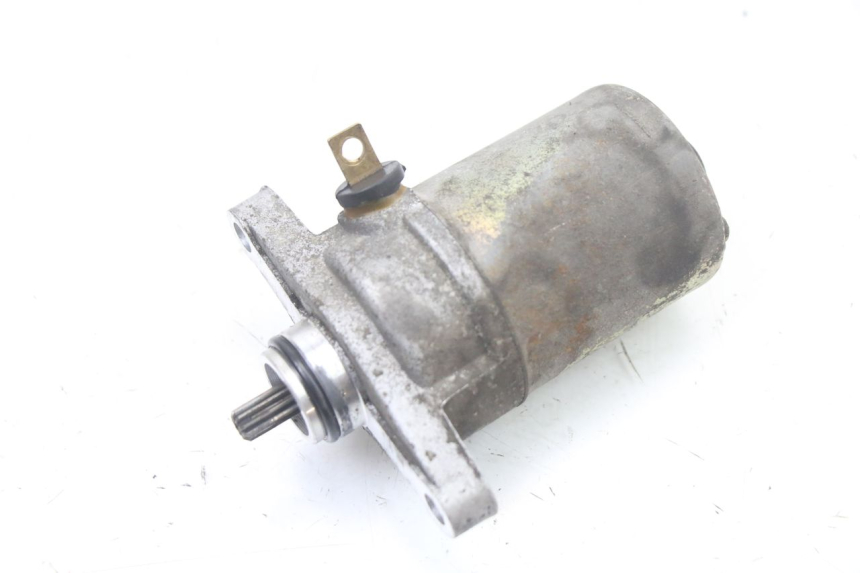 photo de STARTMOTOR PEUGEOT KISBEE 4T 50 (2018 - 2022) - Hoofdaanzicht