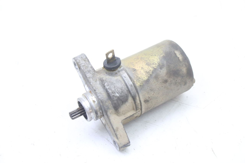 photo de STARTMOTOR PEUGEOT KISBEE 4T 50 (2018 - 2022) - Hoofdaanzicht