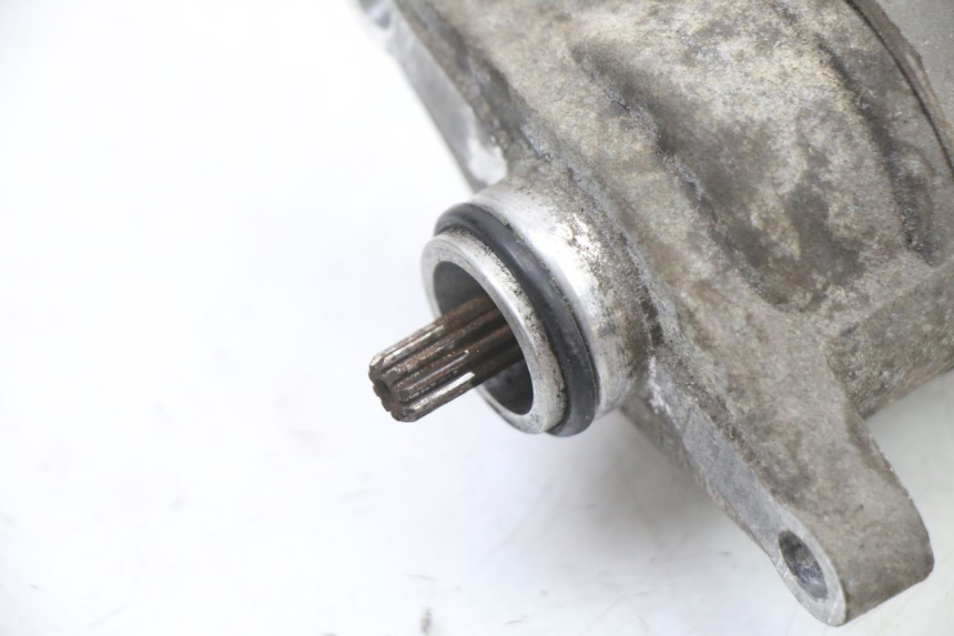 photo de STARTMOTOR PEUGEOT KISBEE 4T 50 (2018 - 2022) - Detail van het onderdeel