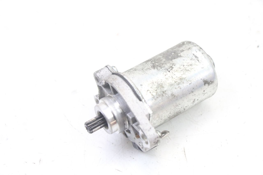 photo de STARTMOTOR PIAGGIO VESPA S 2T 50 (2007 - 2014) - Zoom op gebruiksstaat