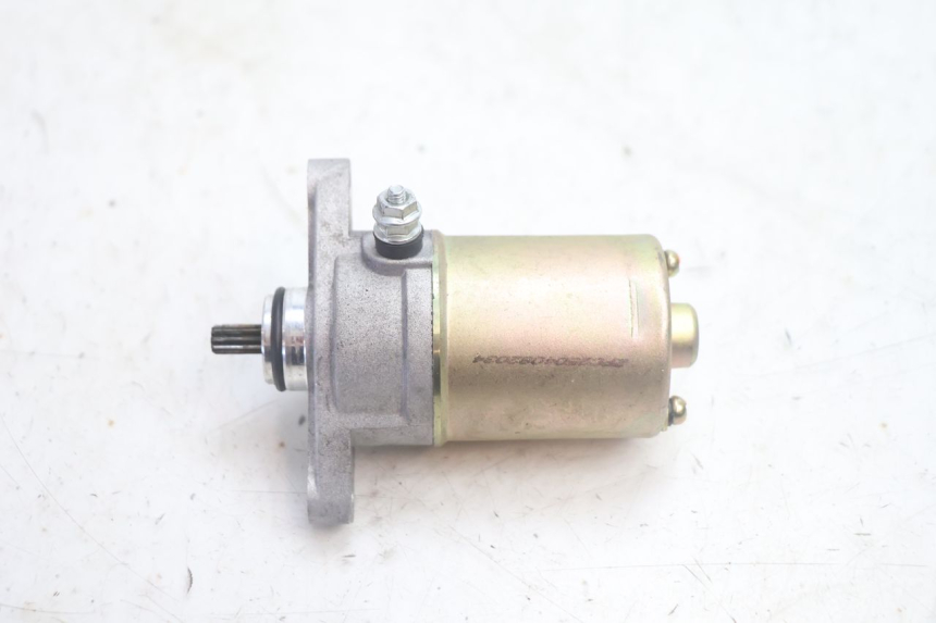 photo de STARTMOTOR JM MOTORS R-MAX TECH 50 (2024 - 2026) - Hoofdaanzicht