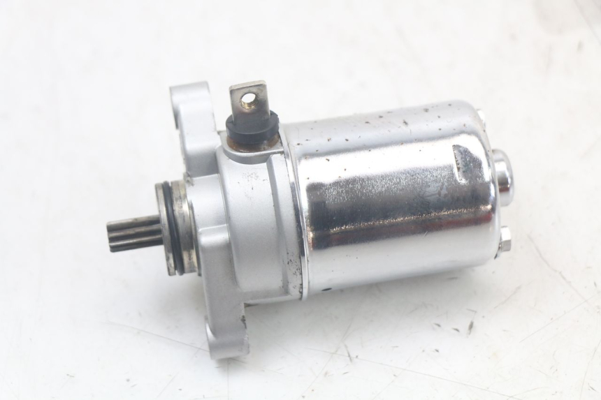 photo de STARTMOTOR KEEWAY RY6 2T 50 (2011 - 2019) - Hoofdaanzicht