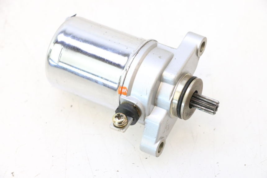 photo de STARTMOTOR KEEWAY RY6 2T 50 (2011 - 2019) - Hoofdaanzicht