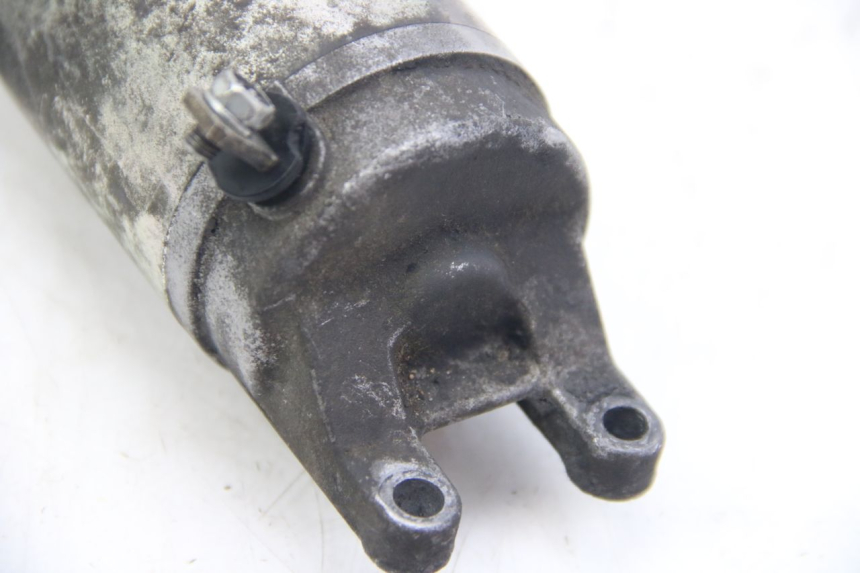 photo de STARTMOTOR SUZUKI SIXTEEN 125 (2008 - 2010) - Zoom op gebruiksstaat