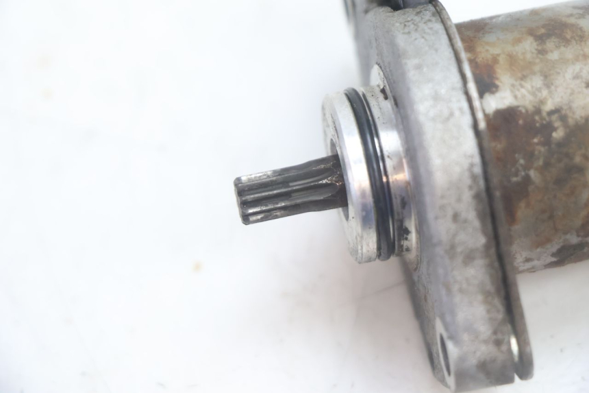 photo de STARTMOTOR YAMAHA SLIDER 50 (1999 - 2004) - Detail van het onderdeel
