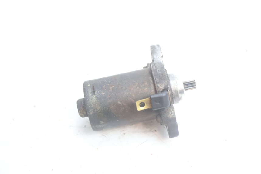 photo de STARTMOTOR PEUGEOT STREETZONE NAKED 2T 50 (2014 - 2018) - Andere kijkhoek