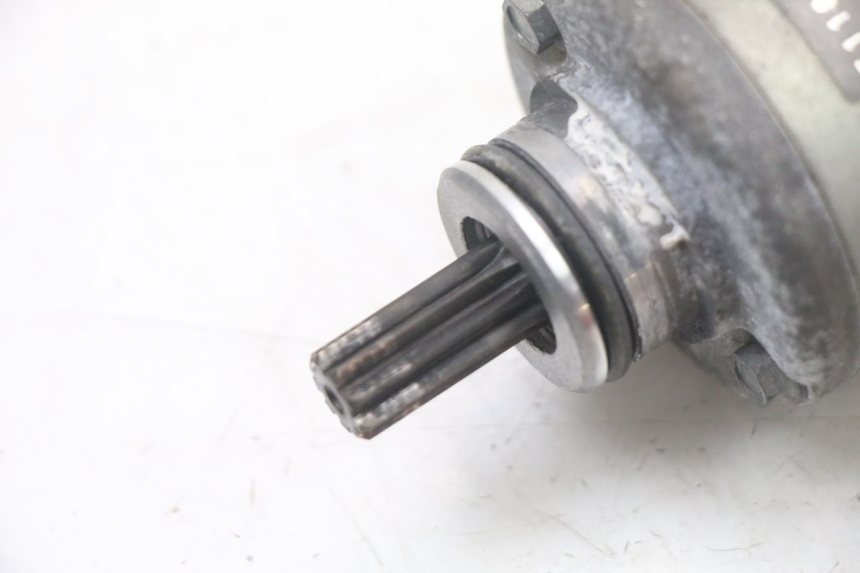 photo de STARTMOTOR SUZUKI GSF S BANDIT 600 (2000 - 2004) - Detail van het onderdeel