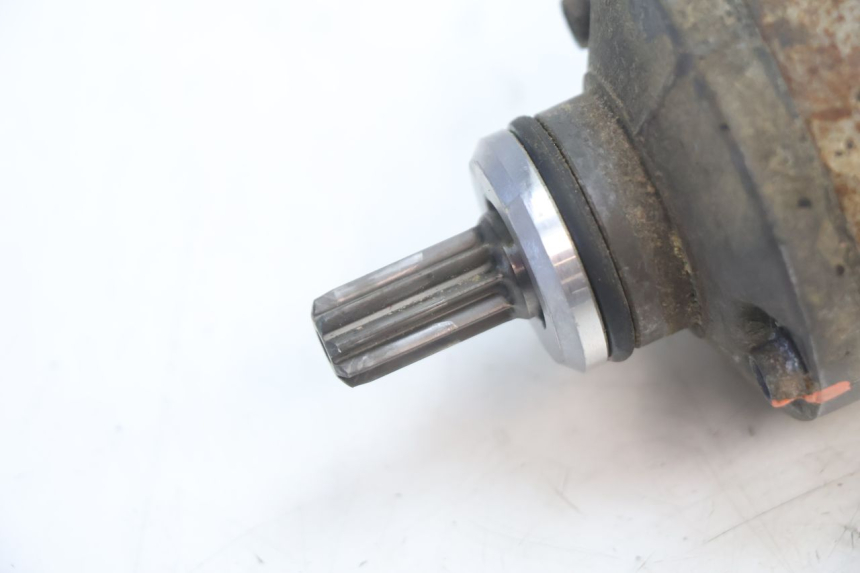 photo de STARTMOTOR SUZUKI SV S 650 (2003 - 2009) - Detail van het onderdeel