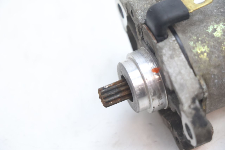 photo de STARTMOTOR PEUGEOT TREKKER 50 (1995 - 2004) - Detail van het onderdeel