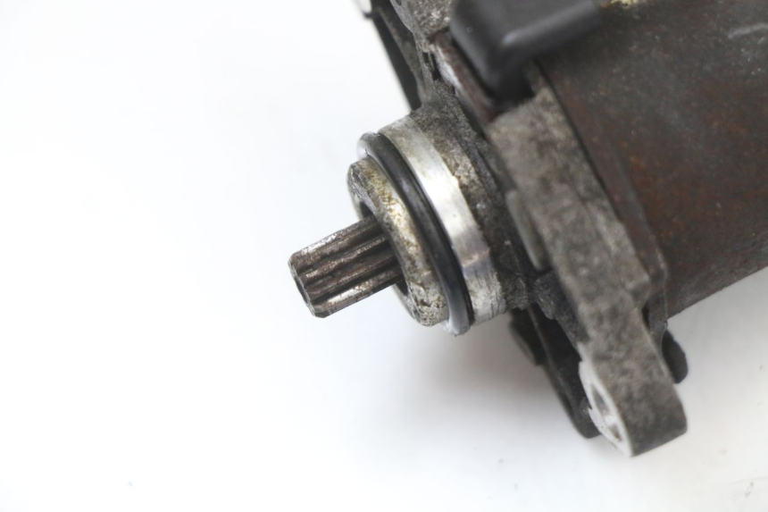 photo de STARTMOTOR PIAGGIO VESPA LX 2T 50 (2005 - 2013) - Zoom op gebruiksstaat