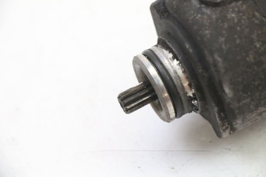 photo de STARTMOTOR PEUGEOT VIVACITY NEW 4T 50 (2008 - 2017) - Detail van het onderdeel