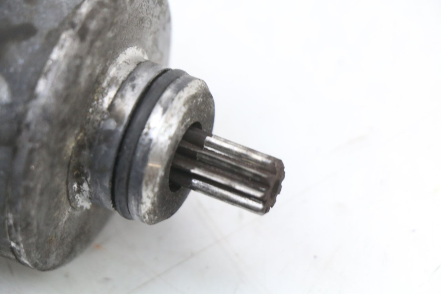 photo de STARTMOTOR PIAGGIO X9 125 (2000 - 2003) - Detail van het onderdeel