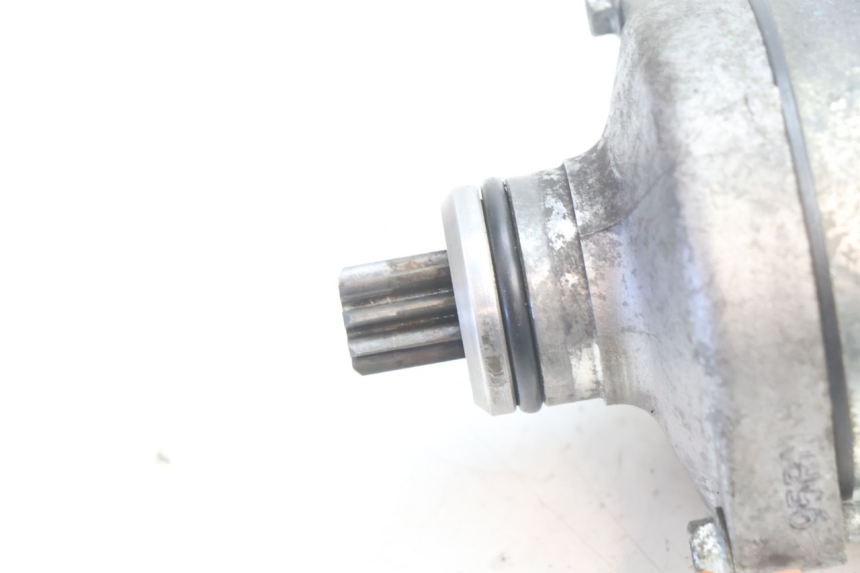 photo de STARTMOTOR YAMAHA XJR 1300 (1998 - 2002) - Detail van het onderdeel