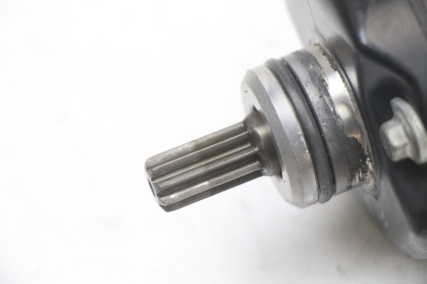 photo de STARTMOTOR YAMAHA FZS FAZER 600 (2001 - 2003) - Detail van het onderdeel